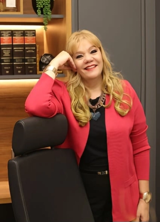 Sobre Glória Rizkallah